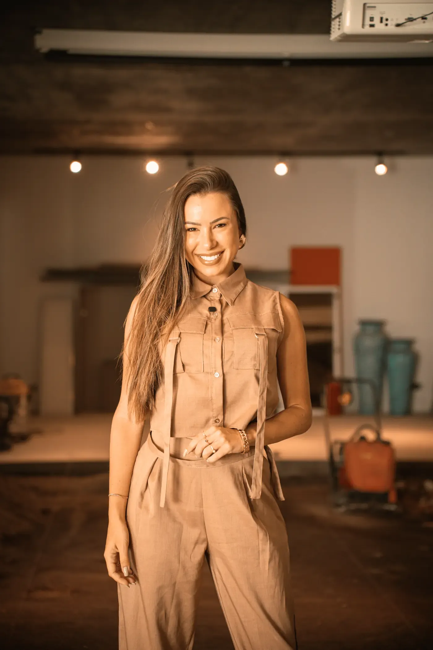 Nossa cliente e amiga Eduarda Menezes em uma das suas captações mensais do jeito que ela gosta, na obra!